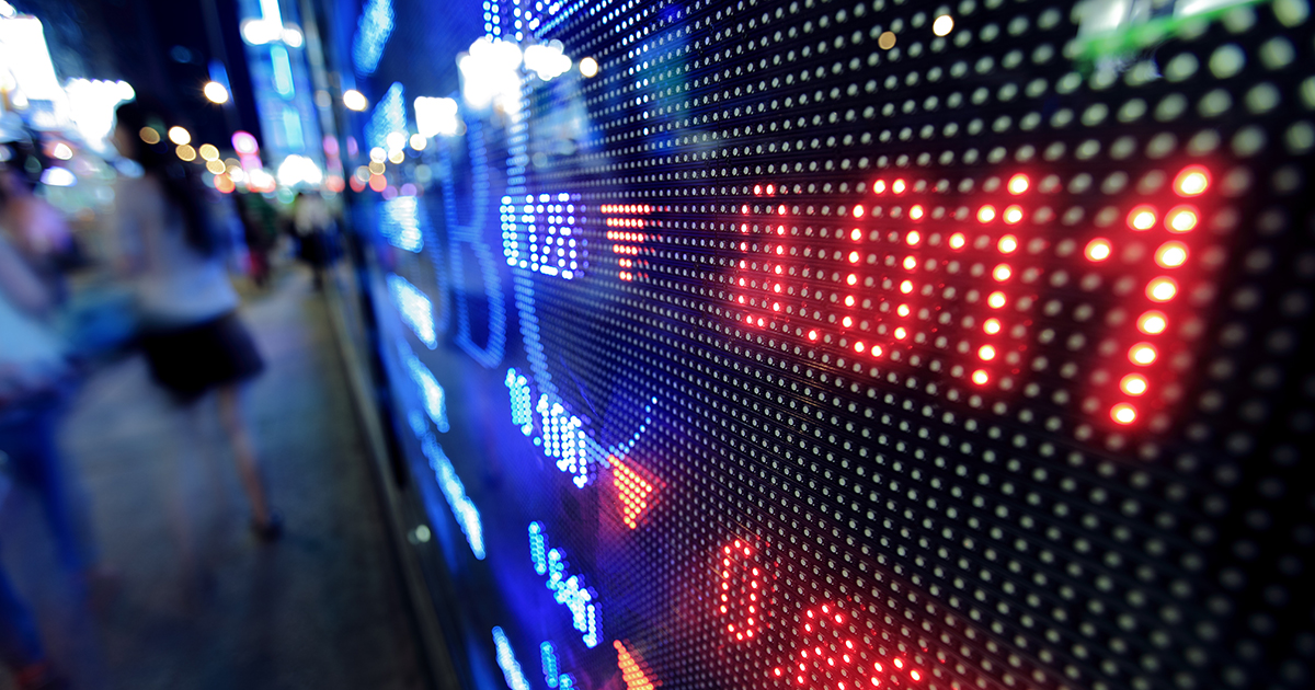 TSX Splits as Tech Falls and Energy Holds