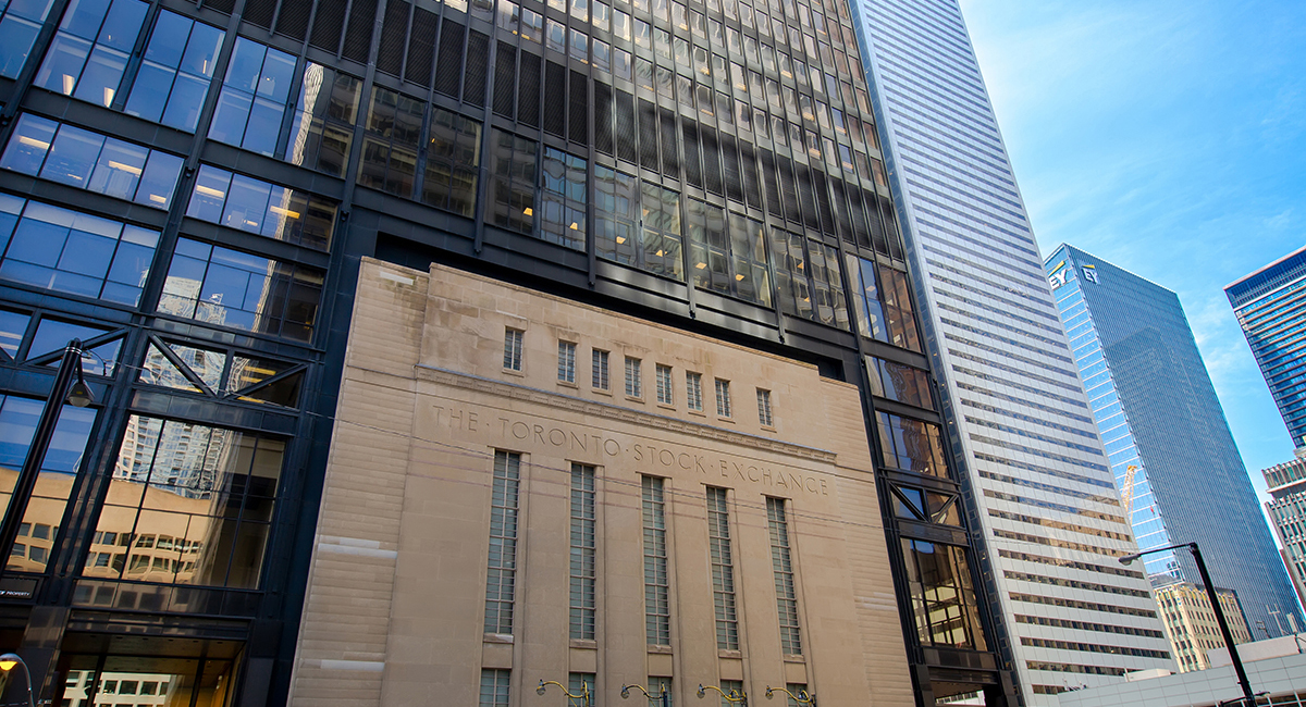 The TSX Splits on the Ceasefire: Energy Holds, Rate-Sensitives Lag, and the Broad Index Is Caught Between