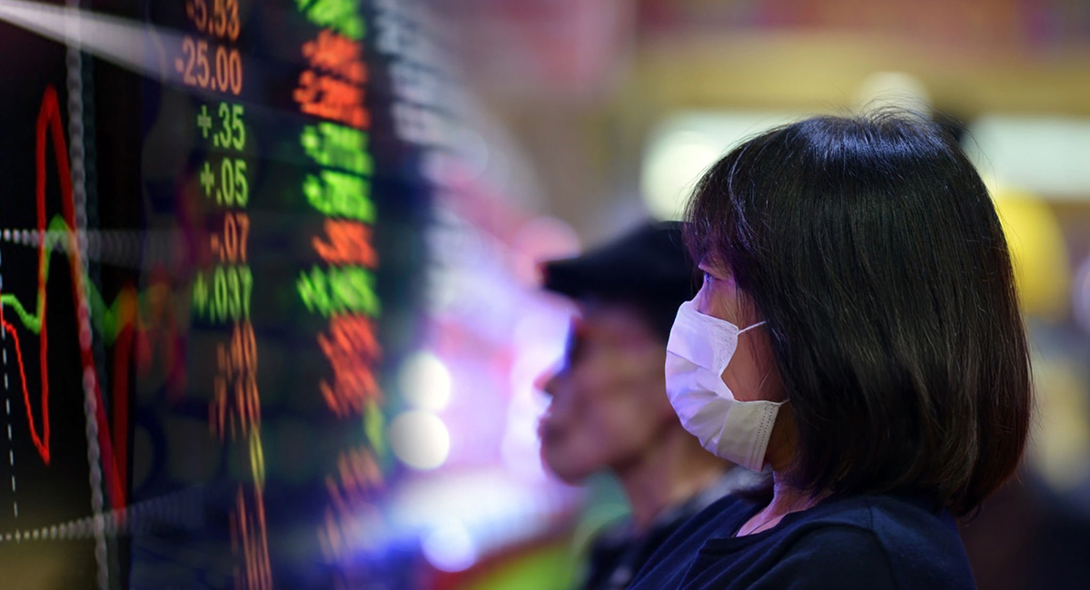 Brent Surged 16 Percent on a Collapsed Truce. Gold Had Its Worst Week Since June.